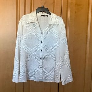 White Top XL Fancy Long Sleeve Essentials by Milano